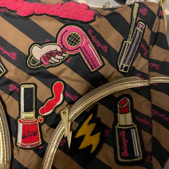 Betsy Johnson pop culture style purse - Picture 2 of 8